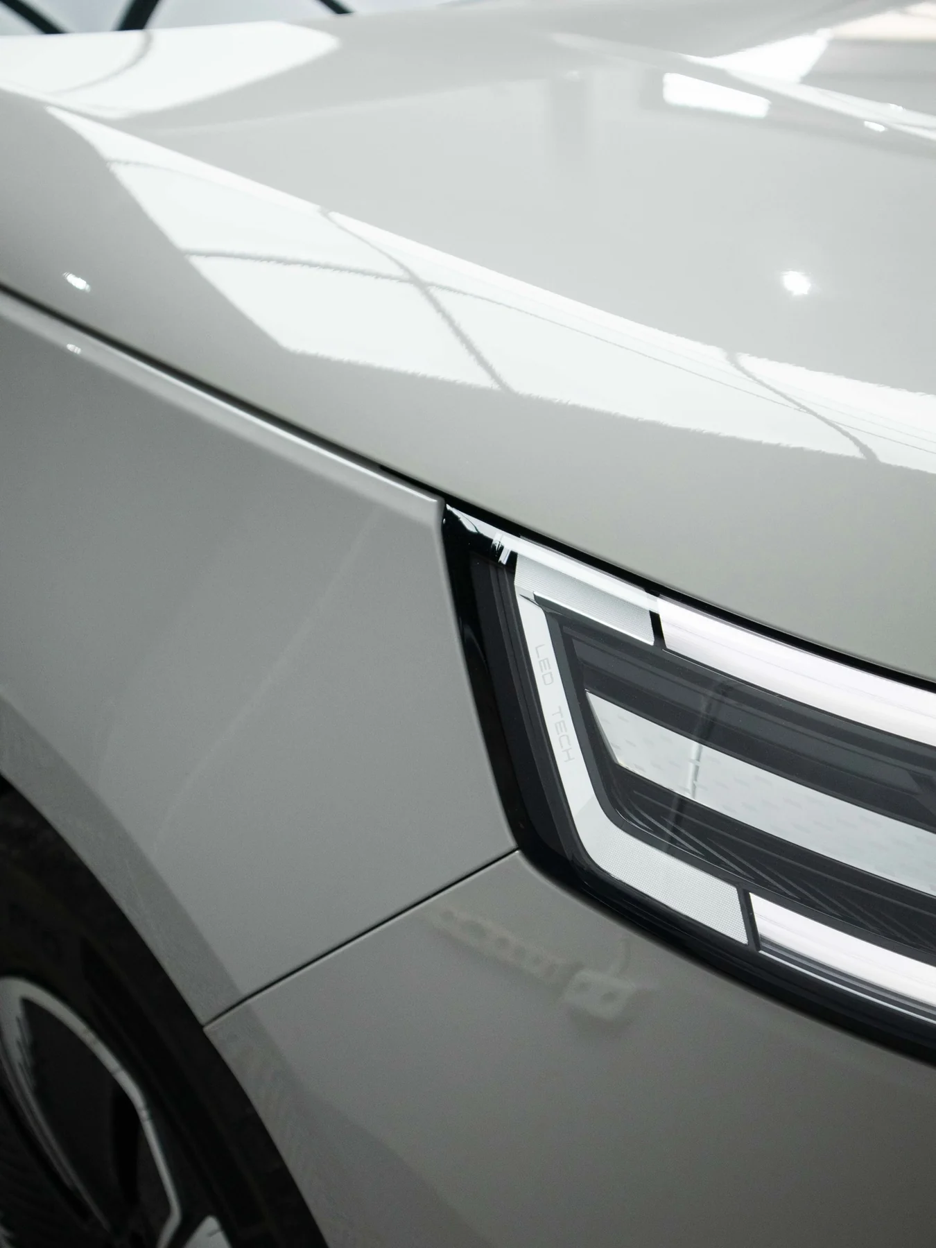 Detail lampu depan JAECOO J5 EV