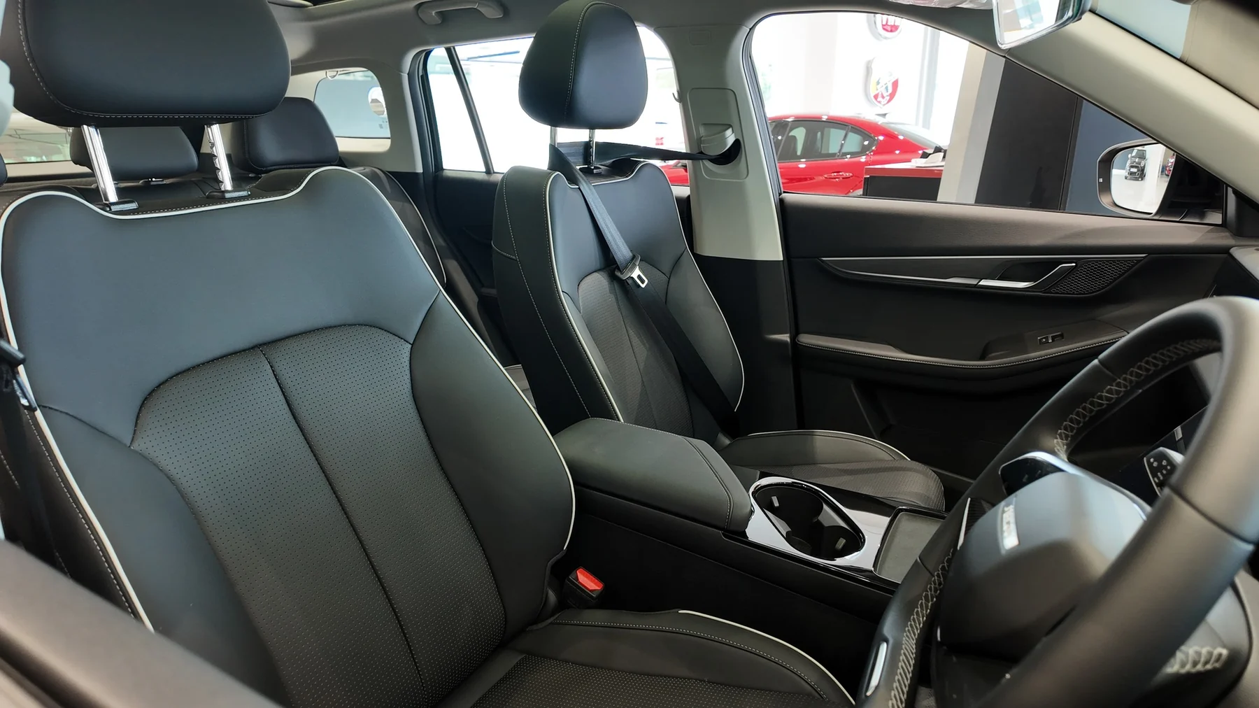 Kursi depan interior JAECOO J5 EV