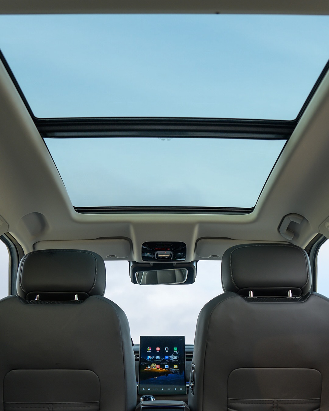 Kabin interior JAECOO J7 SHS — suasana premium dan teknologi modern